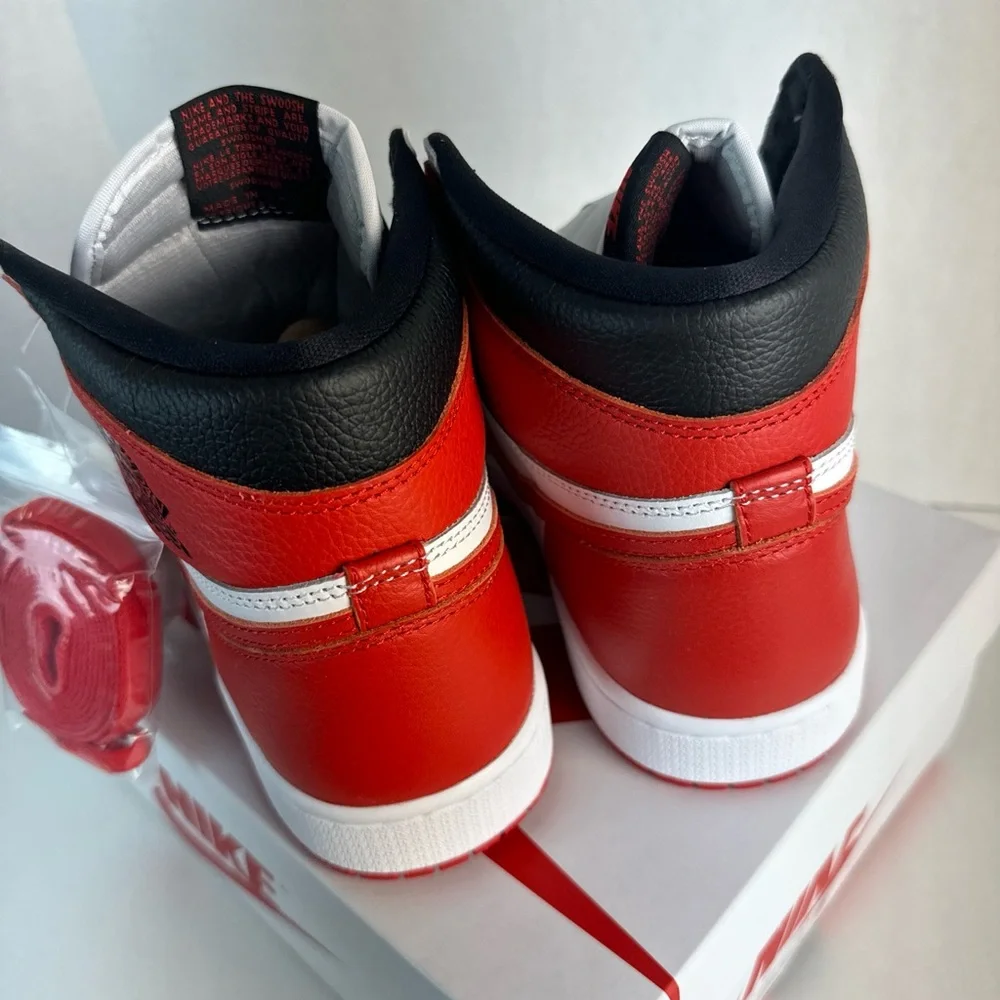 Nike Jordan 1 Retro OG white / University Red and black size 9 brand new w/ box - Picture 4 of 8